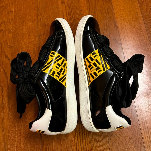 Jeffrey Campbell LF Pabst black and yellow trainers with black laces. Size 7 1/2 - Picture 2 of 7